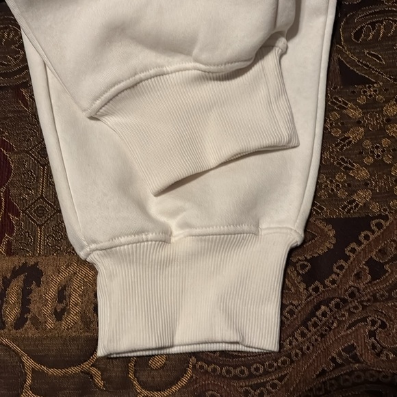 The North Face Fleece Lined Jogger - Picture 6 of 8